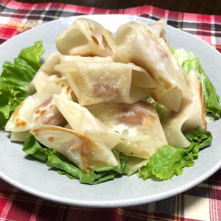 余った餃子の皮とソーセージで簡単❤️節約おつまみ